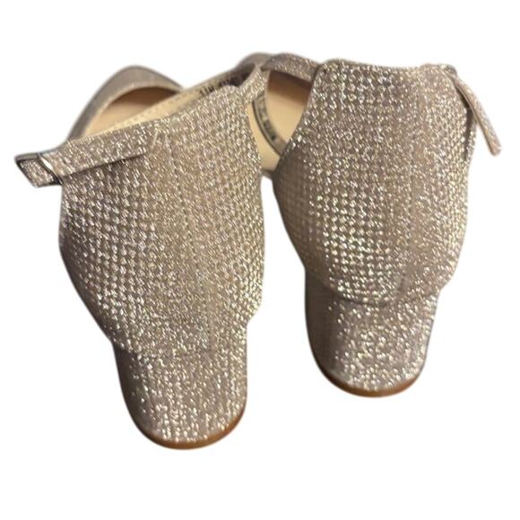 NIB Benjamin Walk Tegan Champagne Shimmer Low Block Heel Closed Toe Pumps 11 - Picture 4 of 12